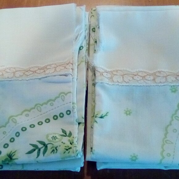 Cutter Linens/Caldwell Pillowcases to Repurpose for Quilts and More - Set of 2 - Picture 1 of 7